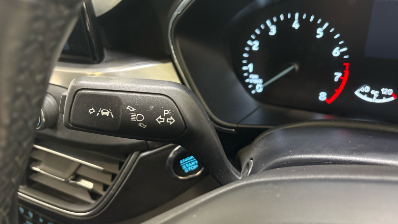 Ford Focus 1.0 EcoBoost 125 Titanium 5dr Petrol Hatchback